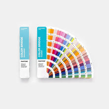Charger l'image dans la galerie, Pantone Color Bridge Guide Set Coated &amp; Uncoated – 2 583 couleurs – GP6102C - Planetecouleur