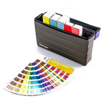 Charger l'image dans la galerie, Pantone Essentials Guide Set – 8 065 couleurs - Planetecouleur
