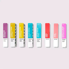 Charger l'image dans la galerie, Pantone Portable Guide Studio – 8 930 couleurs - Planetecouleur