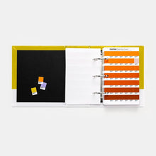 Charger l'image dans la galerie, Pantone Solid Chips Coated &amp; Uncoated – 2 614 couleurs – 2026 - Planetecouleur