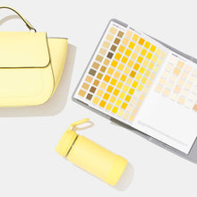 Charger l'image dans la galerie, Pantone Fashion, Home + Interiors Paper Traveler - Planetecouleur